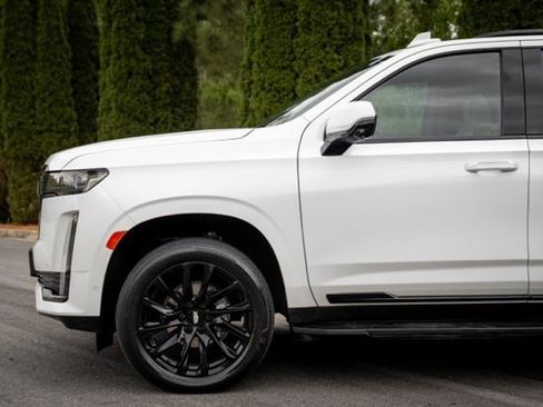 Used 2022 Cadillac Escalade ESV Sport w/ Touring Package image 10