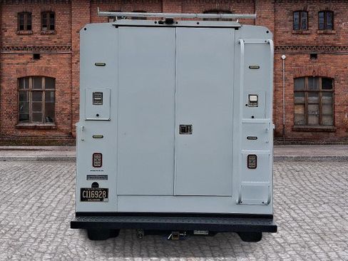 Certified 2021 Ford Transit 350 w/ Interior Upgrade Package image 5