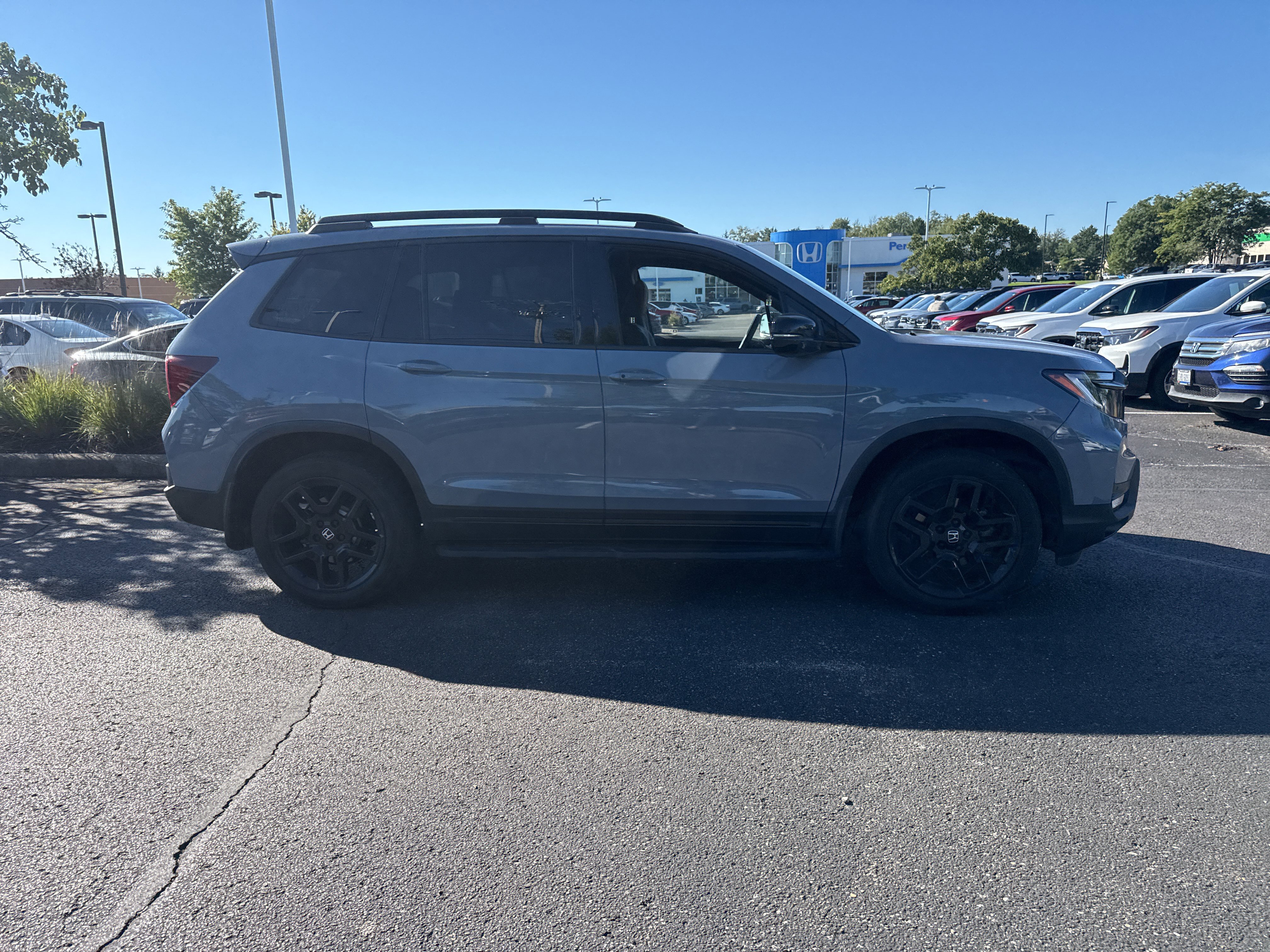 Used 2024 Honda Passport Black Edition image 26