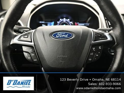 Used 2019 Ford Edge SEL w/ Equipment Group 201A AWD/4WD image 29