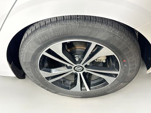 Used 2023 Nissan Sentra SV image 11