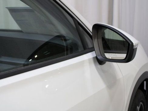 New 2026 Volkswagen Tiguan SE image 31