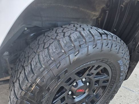 Used 2021 Toyota 4Runner SR5 Premium image 8