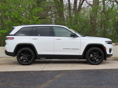 Used 2023 Jeep Grand Cherokee Limited w/ Black Appearance Package