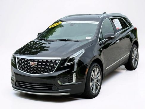 Certified 2025 Cadillac XT5 Premium Luxury w/ LPO, Floor Liner Package AWD/4WD image 8