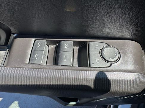 Used 2024 Chevrolet Colorado LT w/ LT Convenience Package II image 15