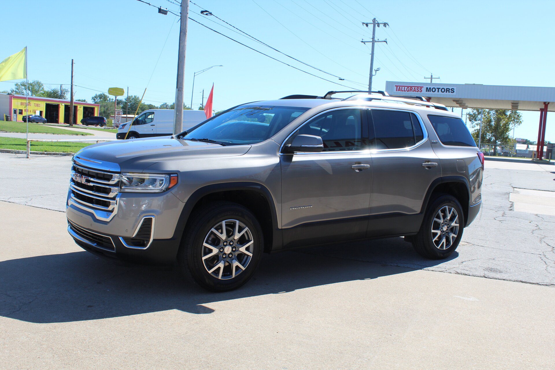 Used 2023 GMC Acadia SLT FWD image 10