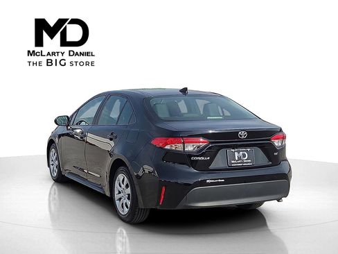 Used 2024 Toyota Corolla LE image 4