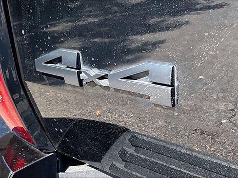 Used 2022 Toyota Tundra SR w/ SR Tow Package image 10