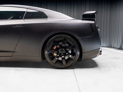 Used 2009 Nissan GT-R Premium AWD/4WD image 38