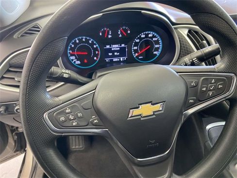 Used 2025 Chevrolet Malibu LT image 19