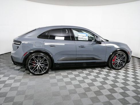 Used 2025 Porsche Macan Turbo Electric image 30