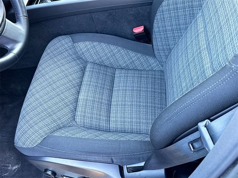 Used 2023 Volvo XC60 B5 Core image 21