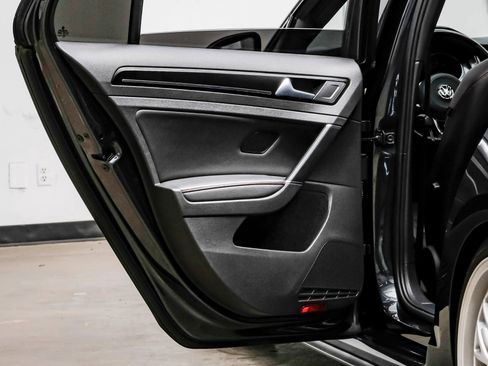 Used 2017 Volkswagen GTI SE image 45