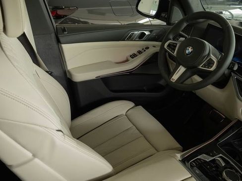 New 2026 BMW X5 xDrive40i AWD/4WD image 17