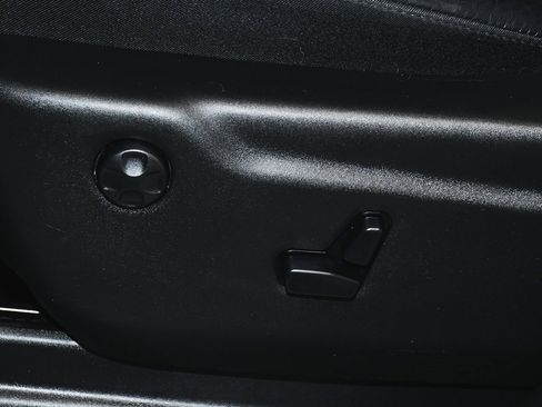 Used 2021 Jeep Grand Cherokee Laredo X image 38