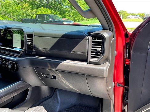 Used 2024 Chevrolet Silverado 2500 LTZ w/ LTZ Premium Package AWD/4WD image 13