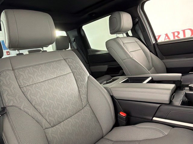 Used 2025 Toyota Tundra Limited w/ Power Package RWD image 31