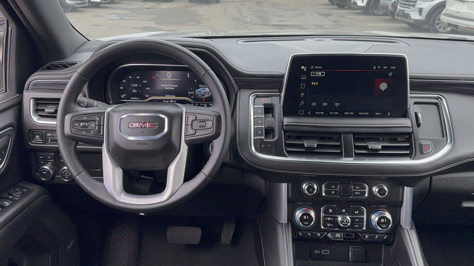 Used 2024 GMC Yukon SLT AWD/4WD image 12