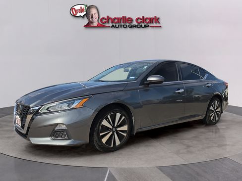 Used 2022 Nissan Altima 2.5 SV FWD image 1