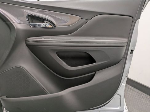 Used 2022 Buick Encore Preferred w/ Safety Package image 27