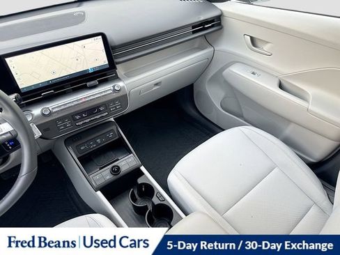 Used 2025 Hyundai Kona SEL image 25