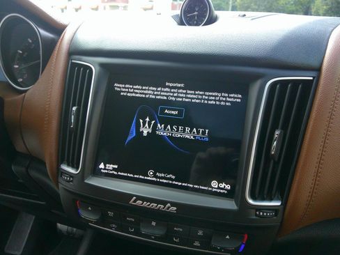 Used 2019 Maserati Levante AWD/4WD image 96