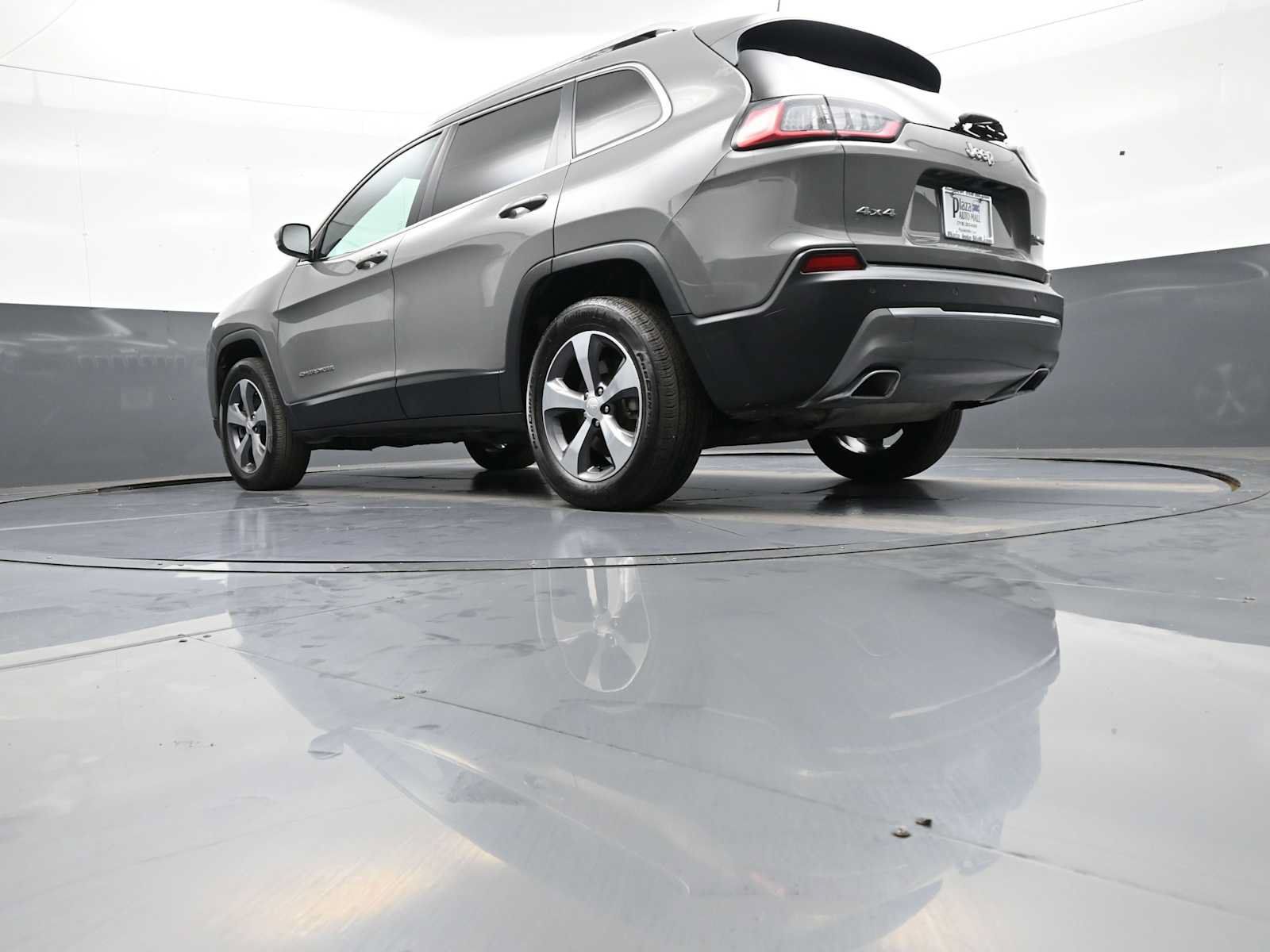 Used 2020 Jeep Cherokee Limited AWD/4WD image 32