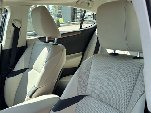 Certified 2025 Lexus ES 350 w/ Premium Package FWD image 22