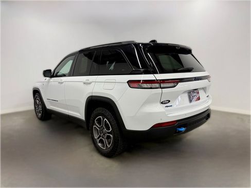 Used 2023 Jeep Grand Cherokee Trailhawk w/ Advanced Protech Group II image 11