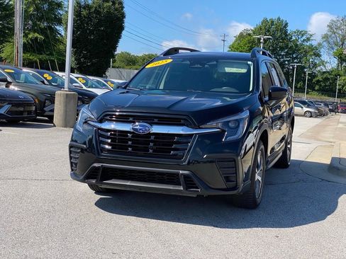 Used 2025 Subaru Ascent Premium AWD/4WD image 3