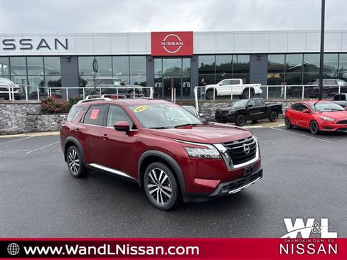 Certified 2023 Nissan Pathfinder Platinum AWD/4WD image 1