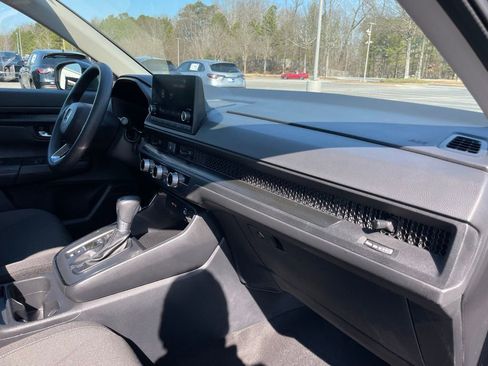 Certified 2025 Honda CR-V LX image 34