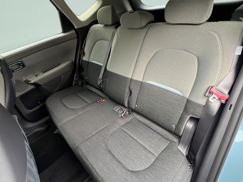 New 2027 Kia Seltos S FWD image 10