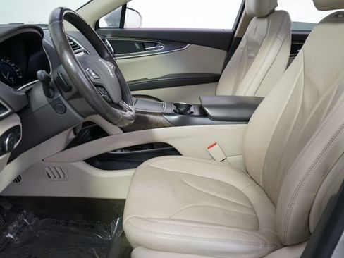 Used 2016 Lincoln MKX Reserve w/ Climate Package AWD/4WD image 13
