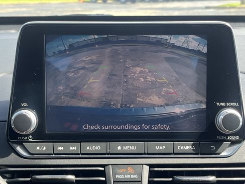 Used 2022 Nissan Altima 2.5 SL FWD image 23