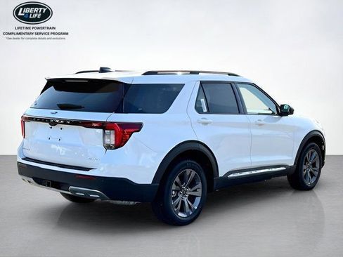 New 2026 Ford Explorer Active w/ Active Comfort Package image 3