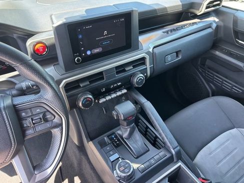 Used 2024 Toyota Tacoma TRD Off-Road AWD/4WD image 31