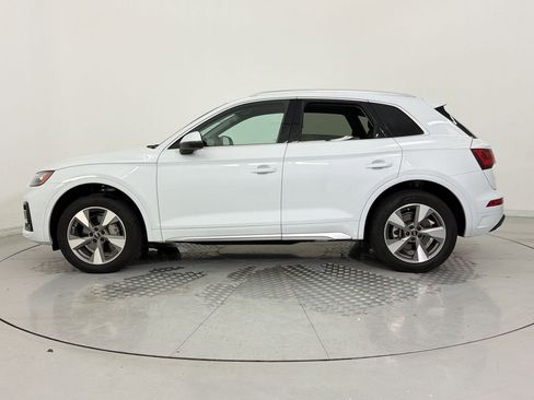 Used 2023 Audi Q5 2.0T Premium Plus w/ Premium Plus Package image 2