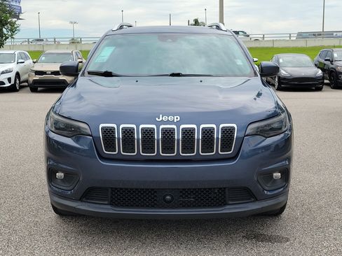 Used 2021 Jeep Cherokee Latitude Lux w/ Sun & Sound Group FWD image 2