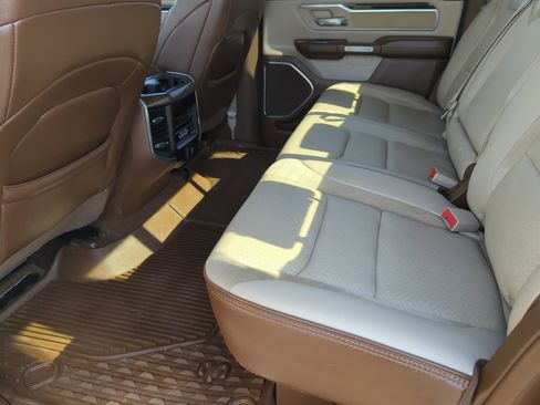 Used 2021 RAM 1500 Laramie image 17
