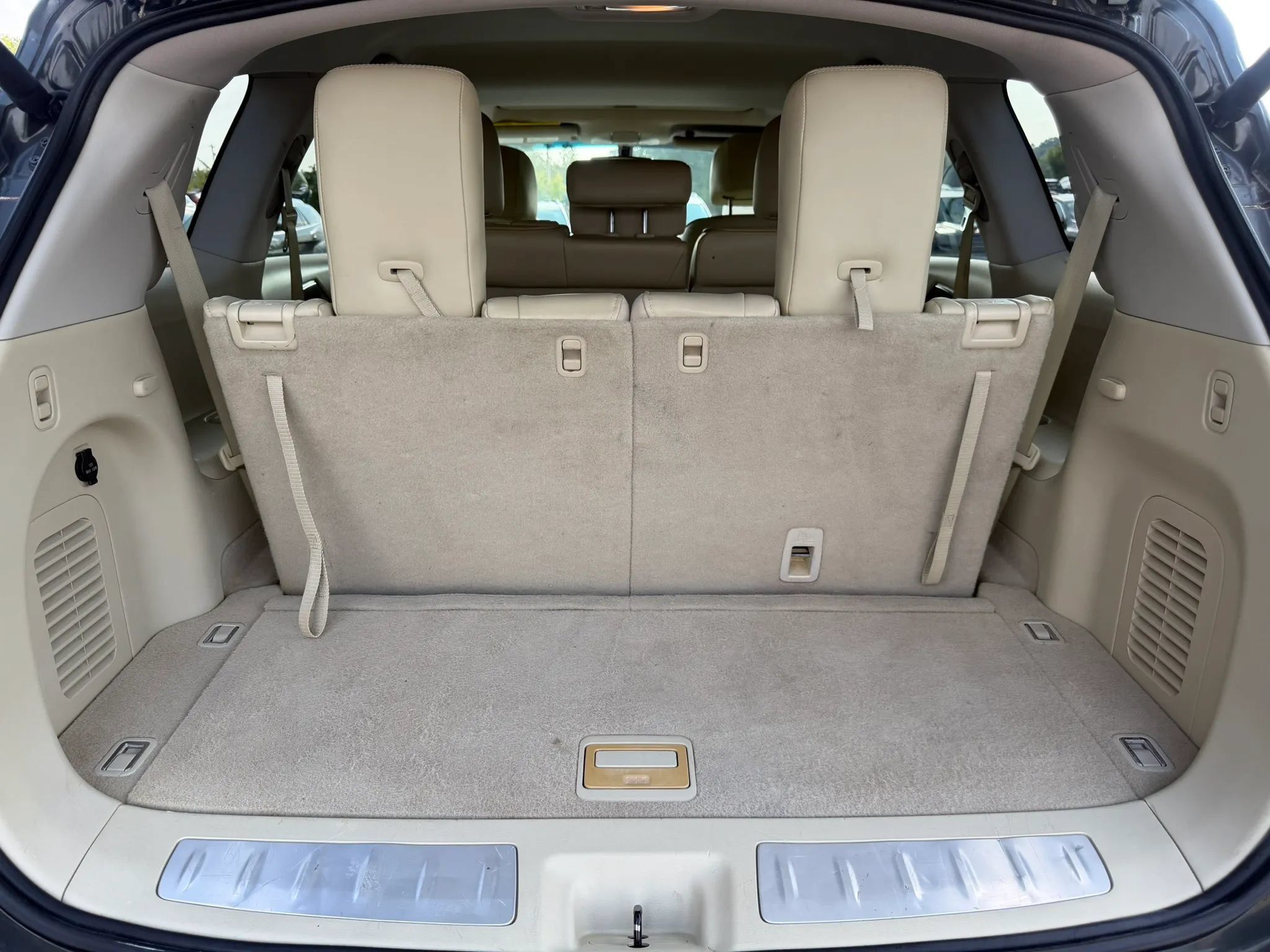 Used 2014 INFINITI QX60 Luxe w/ Premium Package AWD/4WD image 17