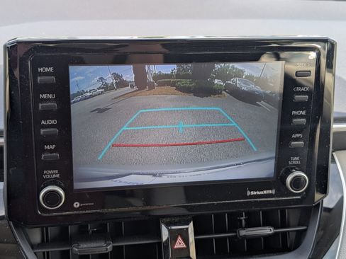 Used 2022 Toyota Corolla LE image 16