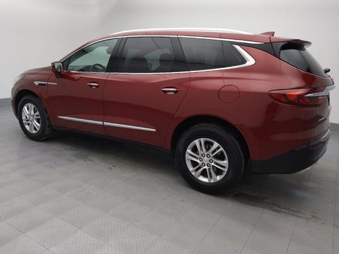 Used 2018 Buick Enclave Essence image 3