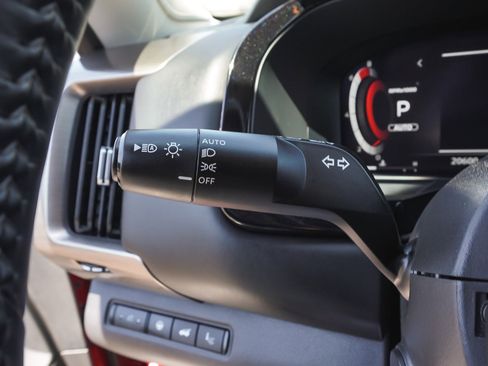Used 2023 Nissan Pathfinder Platinum AWD/4WD image 21