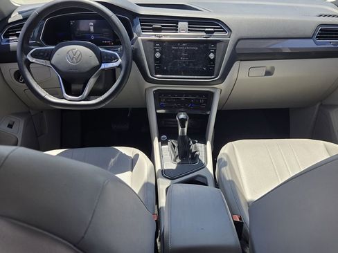 Used 2022 Volkswagen Tiguan SE FWD image 10