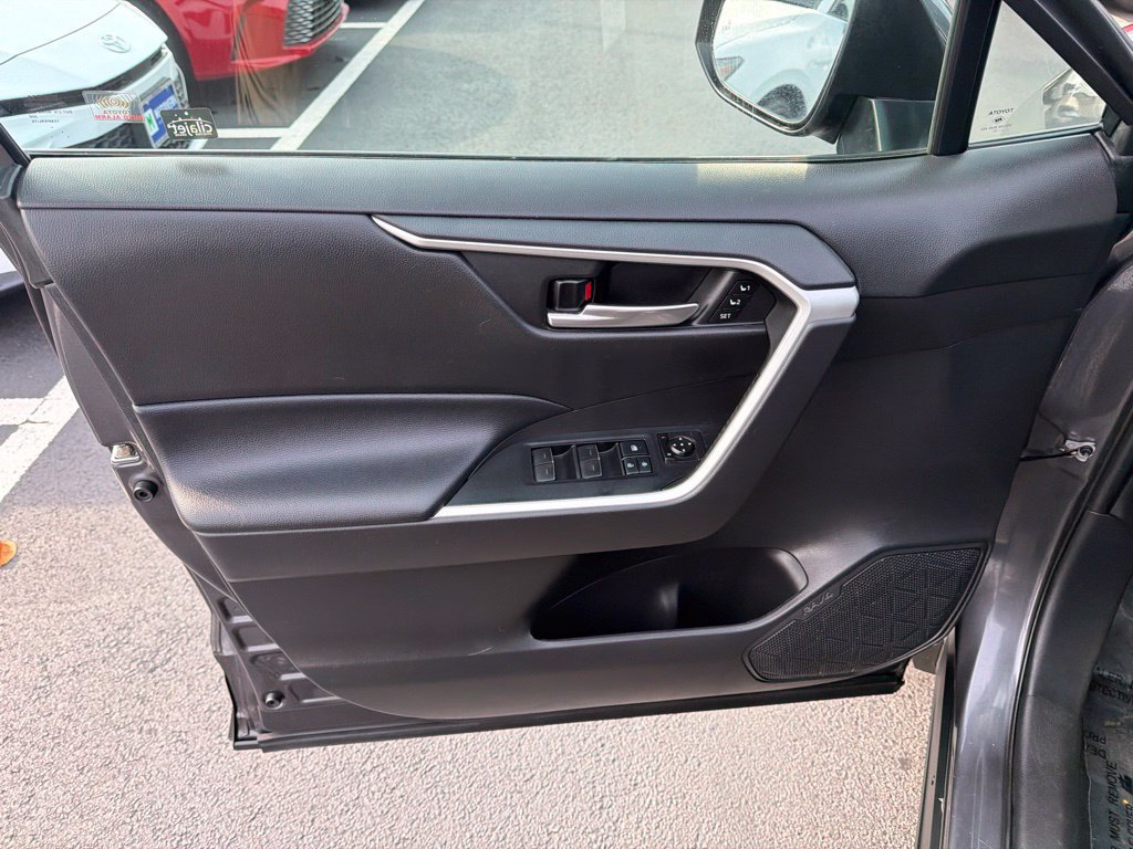 Certified 2022 Toyota RAV4 XLE Premium AWD/4WD image 22