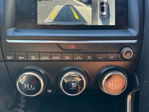 Used 2018 Jaguar E-PACE SE image 13