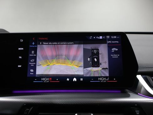 Used 2025 BMW X1 M35i w/ Premium Package image 27