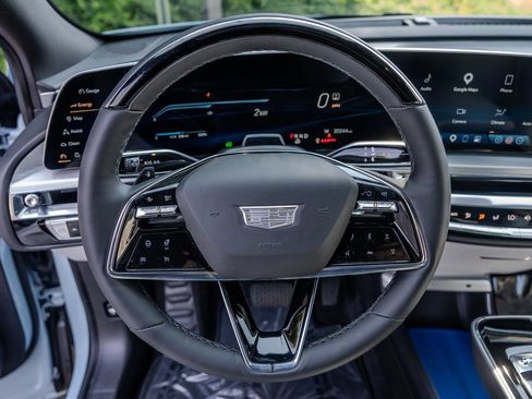 Used 2024 Cadillac Lyriq Sport AWD/4WD image 5